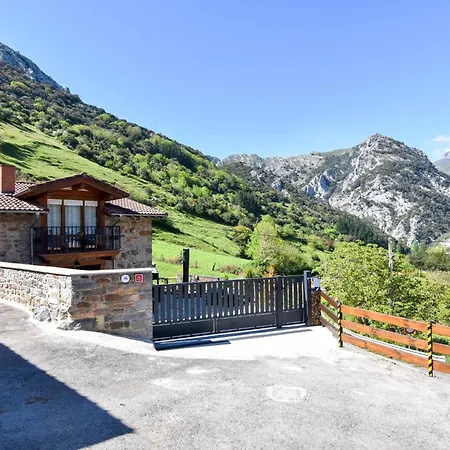 Holiday home Espectacular Casa En La Montana Lebena